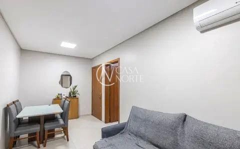 Apartamento à venda com 2 quartos, 59m², 1 vaga, Rua Gaston Englert no bairro Vila Ipiranga em Porto Alegre