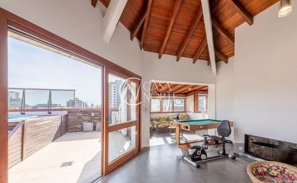 Cobertura à venda com 2 quartos, 207m², 2 vagas, Avenida Nilópolis no bairro Petrópolis em Porto Alegre