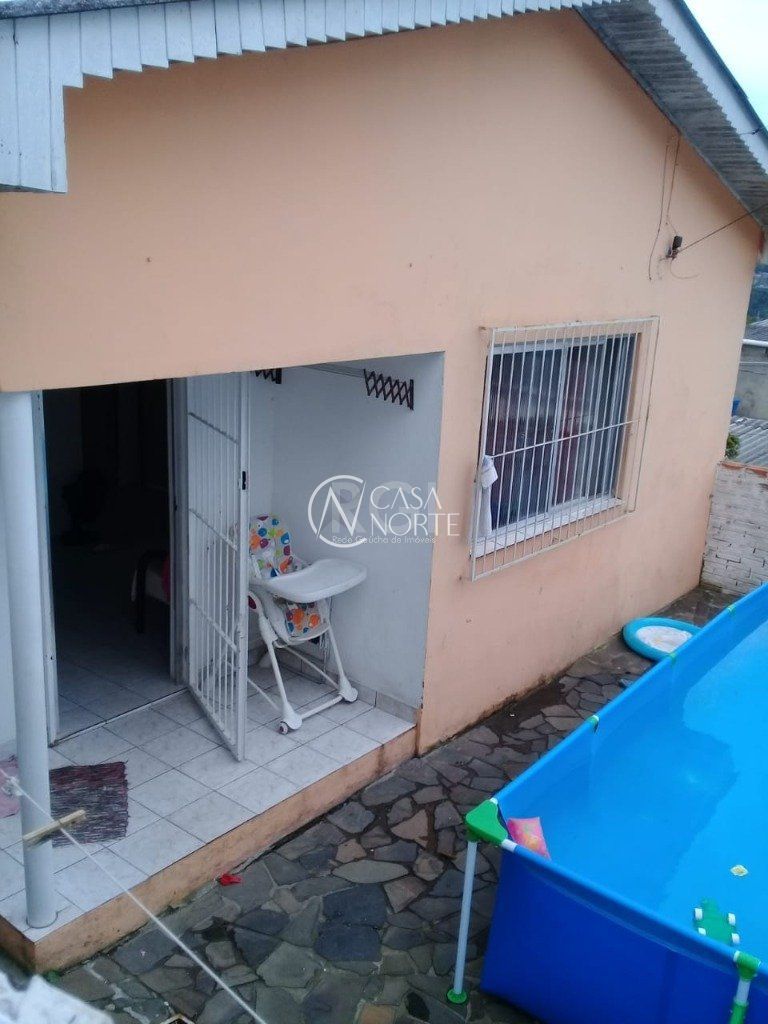 Casa à venda com 2 quartos, 347m², 3 vagas, Travessa dos Bandeirantes no bairro Vila São José em Porto Alegre