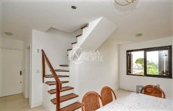 Cobertura à venda com 2 quartos, 127m², 2 vagas, Rua Luiz de Camoes no bairro Santo Antônio em Porto Alegre