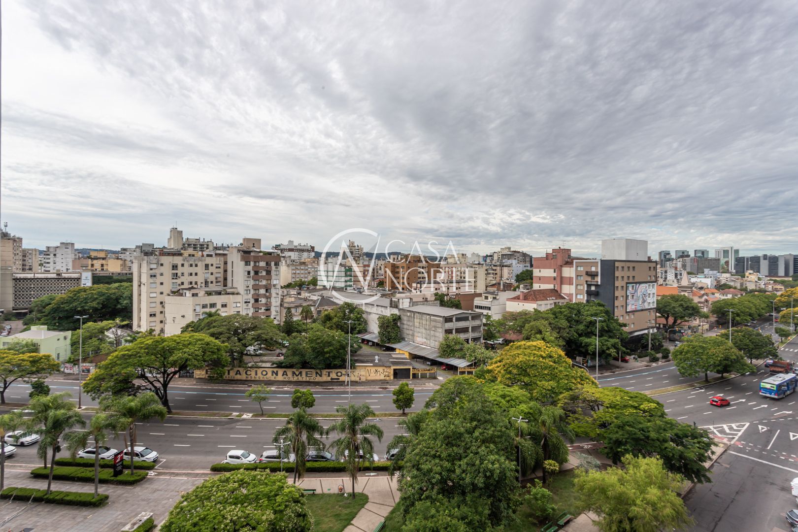 Apartamento à venda com 2 quartos, 64m², 1 suíte, 1 vaga, Rua Avaí no bairro Centro Histórico em Porto Alegre