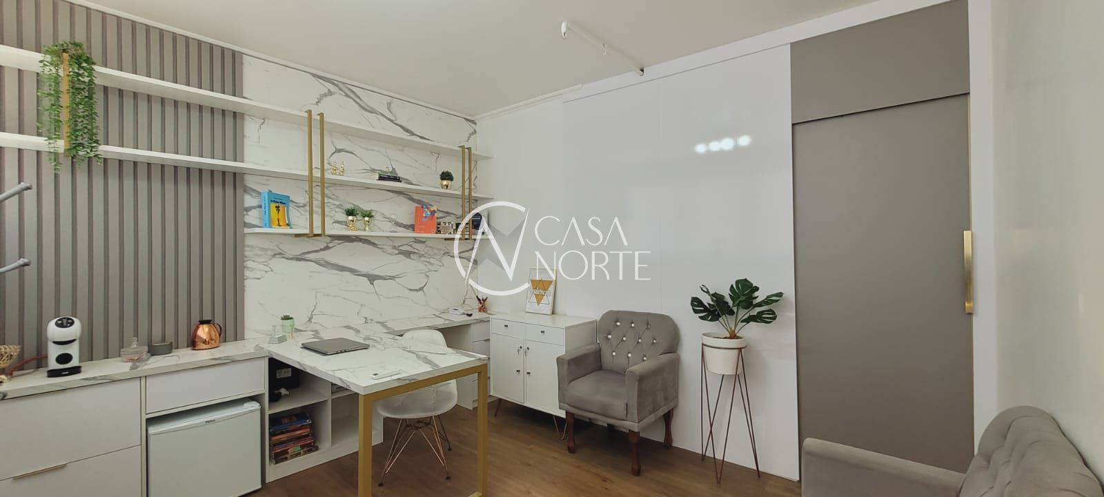 Sala Comercial à venda com 1 quarto, 20m², Avenida da Cavalhada no bairro Cavalhada em Porto Alegre