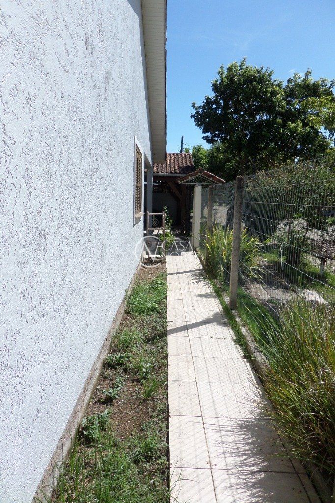 Casa à venda com 3 quartos, 120m², 1 suíte, 3 vagas, Rua Francisca Prezzi Bolognesi no bairro Hípica em Porto Alegre