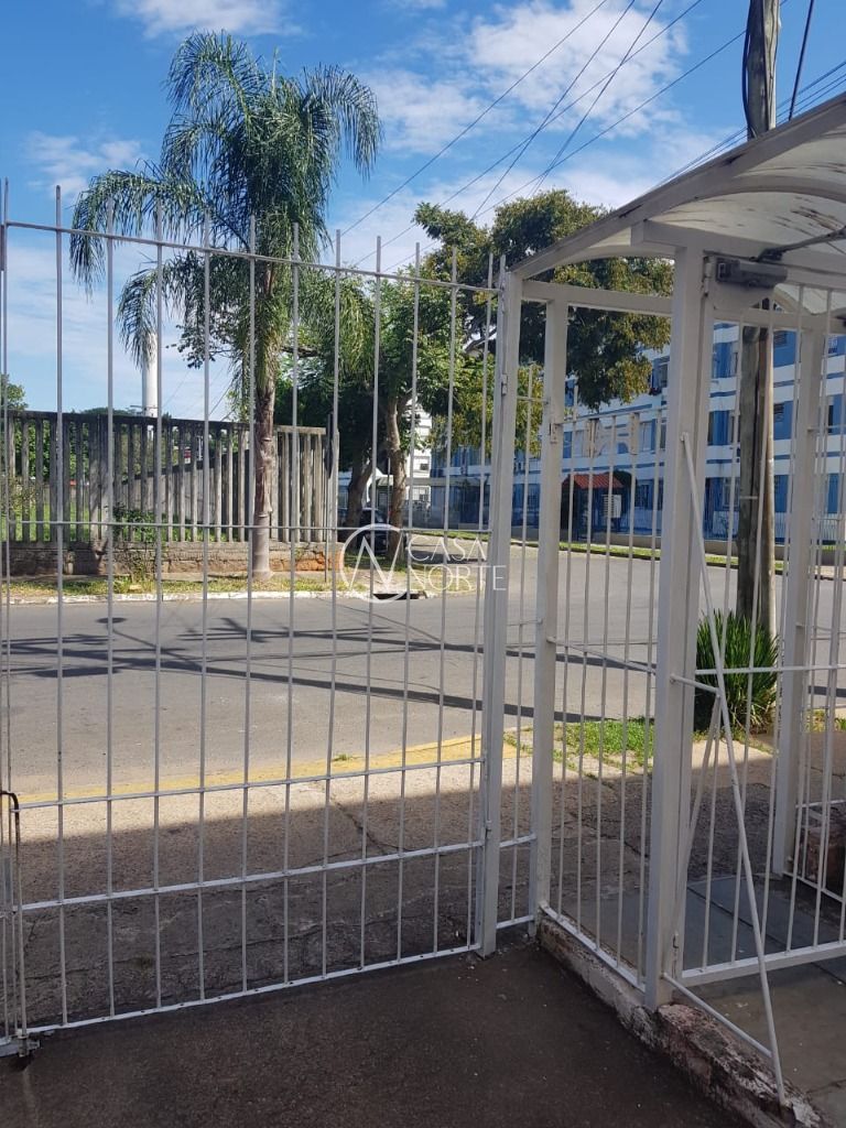 Kitnet à venda com 1 quarto, 33m², Rua Carlos Estevao no bairro Jardim Leopoldina em Porto Alegre