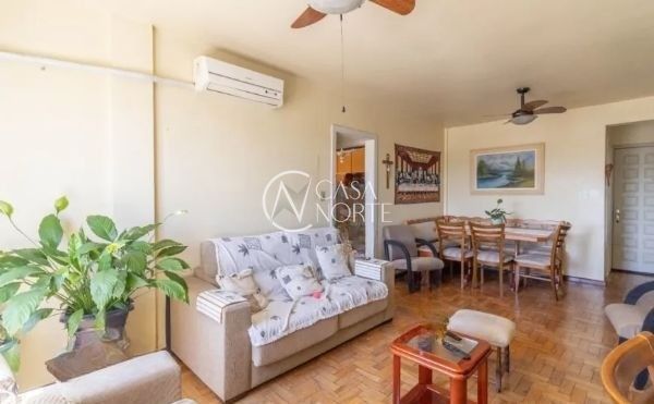Apartamento à venda com 2 quartos, 76m², Rua Luiz de Camões no bairro Santo Antônio em Porto Alegre