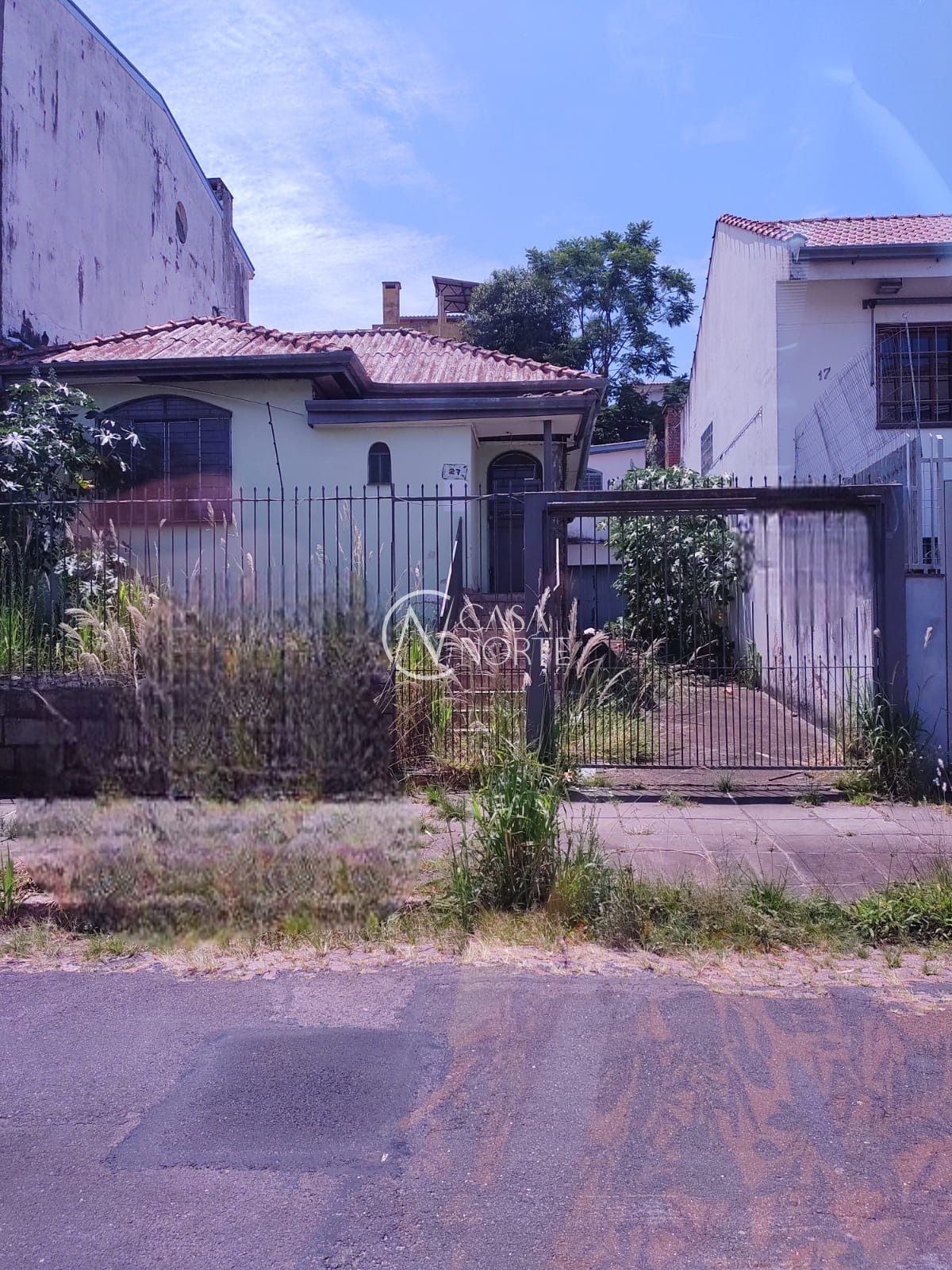 Casa à venda com 3 quartos, 300m², 3 vagas, Rua Ricalde Marques no bairro Jardim São Pedro em Porto Alegre