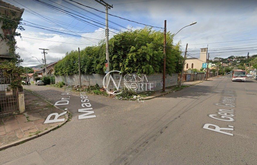 Terreno à venda  com 325m², Rua General Gomes Carneiro no bairro Medianeira em Porto Alegre