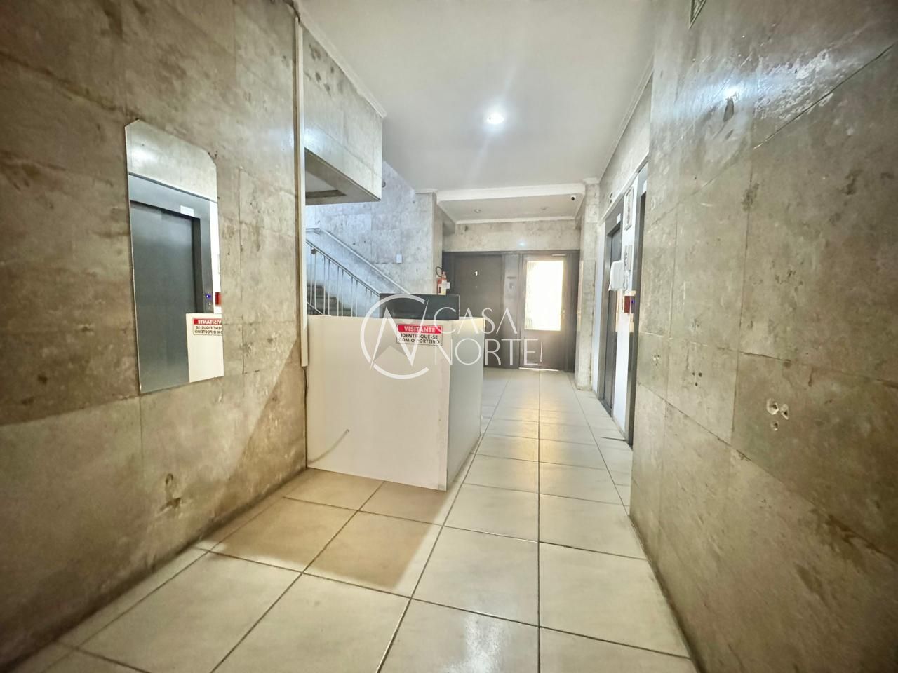 Apartamento à venda com 4 quartos, 84m², Praça Otávio Rocha no bairro Centro Histórico em Porto Alegre