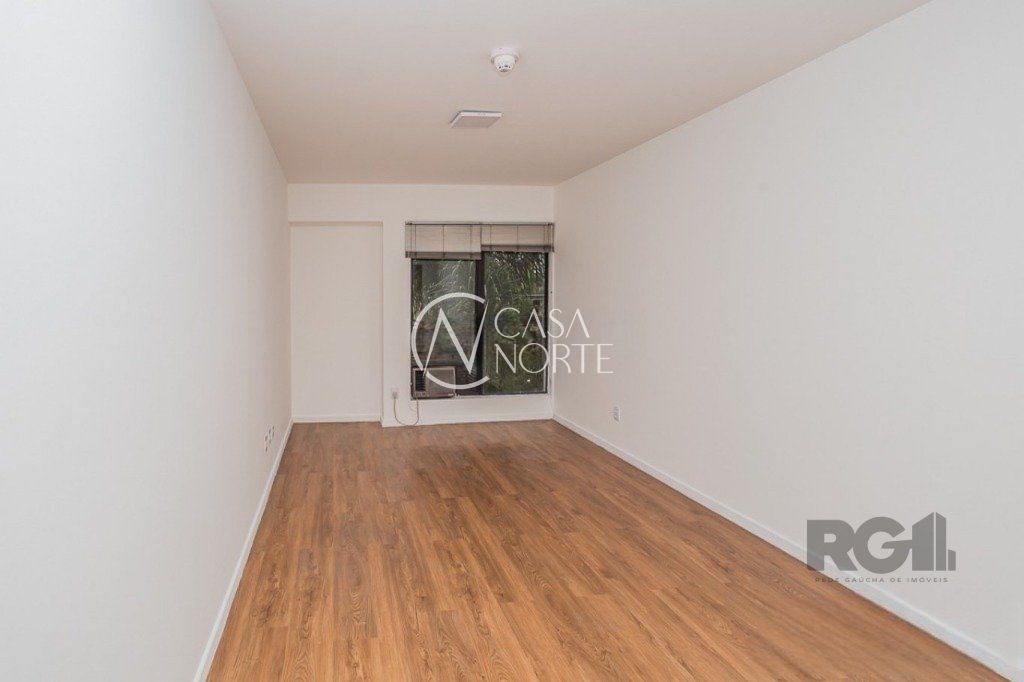 Sala Comercial à venda , 27m², Avenida Montenegro no bairro Petrópolis em Porto Alegre