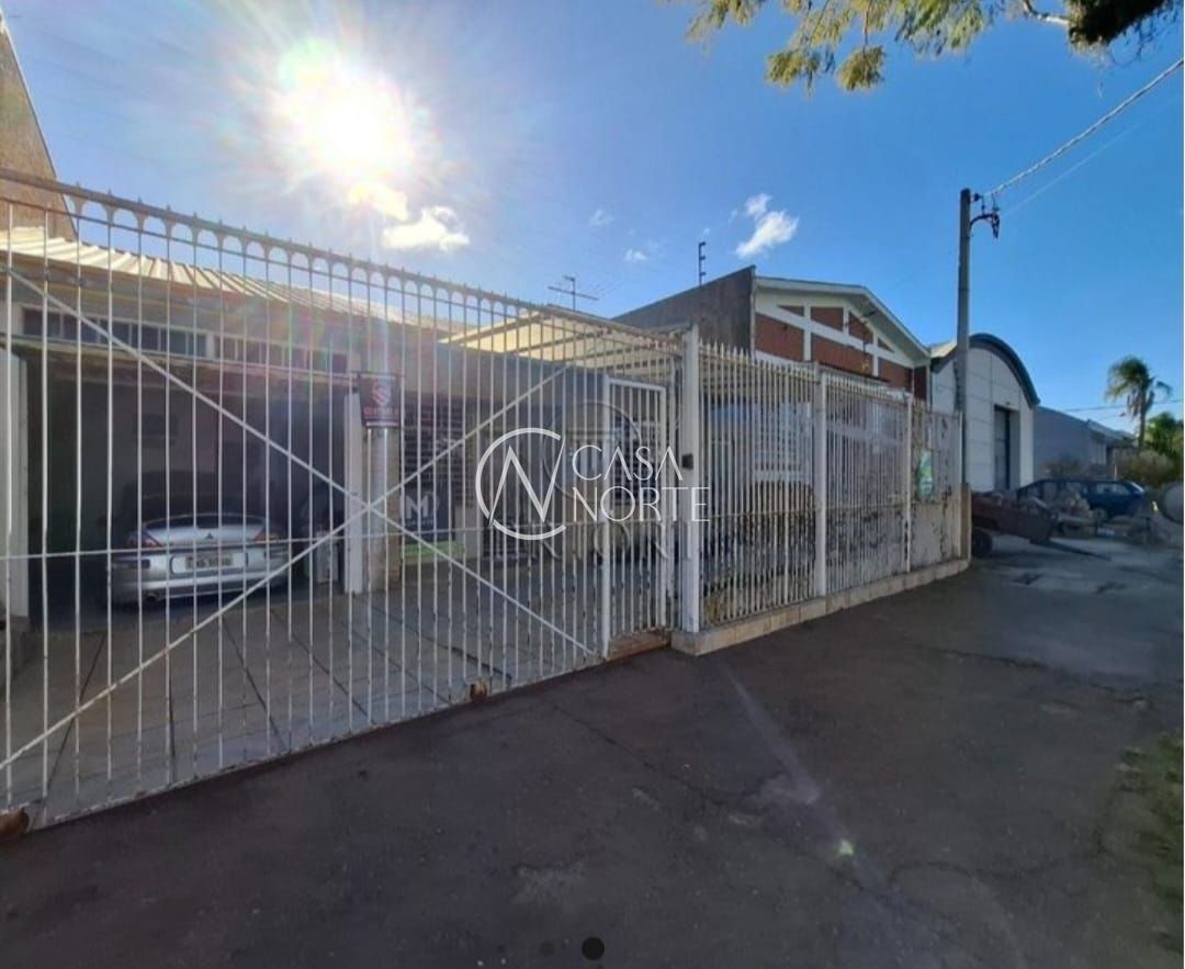 Casa à venda com 3 quartos, 113m², 2 vagas, Rua Ângelo Dourado no bairro Anchieta em Porto Alegre
