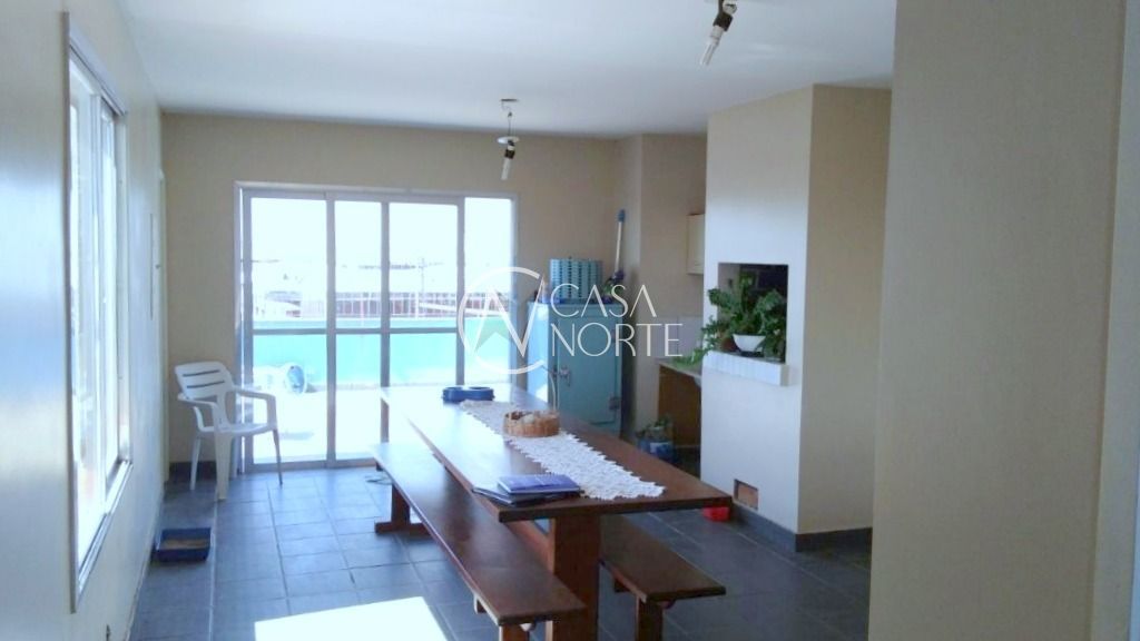 Prédio Comercial à venda com 6 quartos, 347m², 6 vagas, Rua Dezoito de Novembro no bairro Navegantes em Porto Alegre