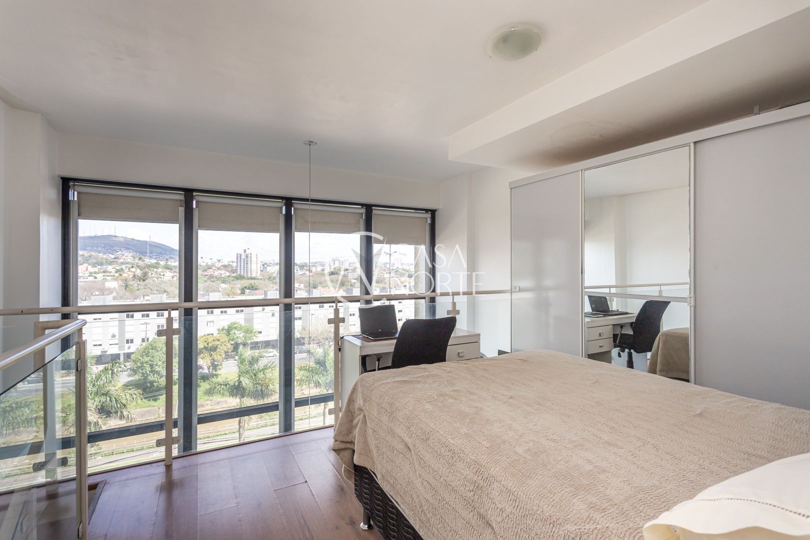 Duplex à venda com 1 quarto, 55m², 1 suíte, 2 vagas, Avenida Ipiranga no bairro Jardim Botânico em Porto Alegre