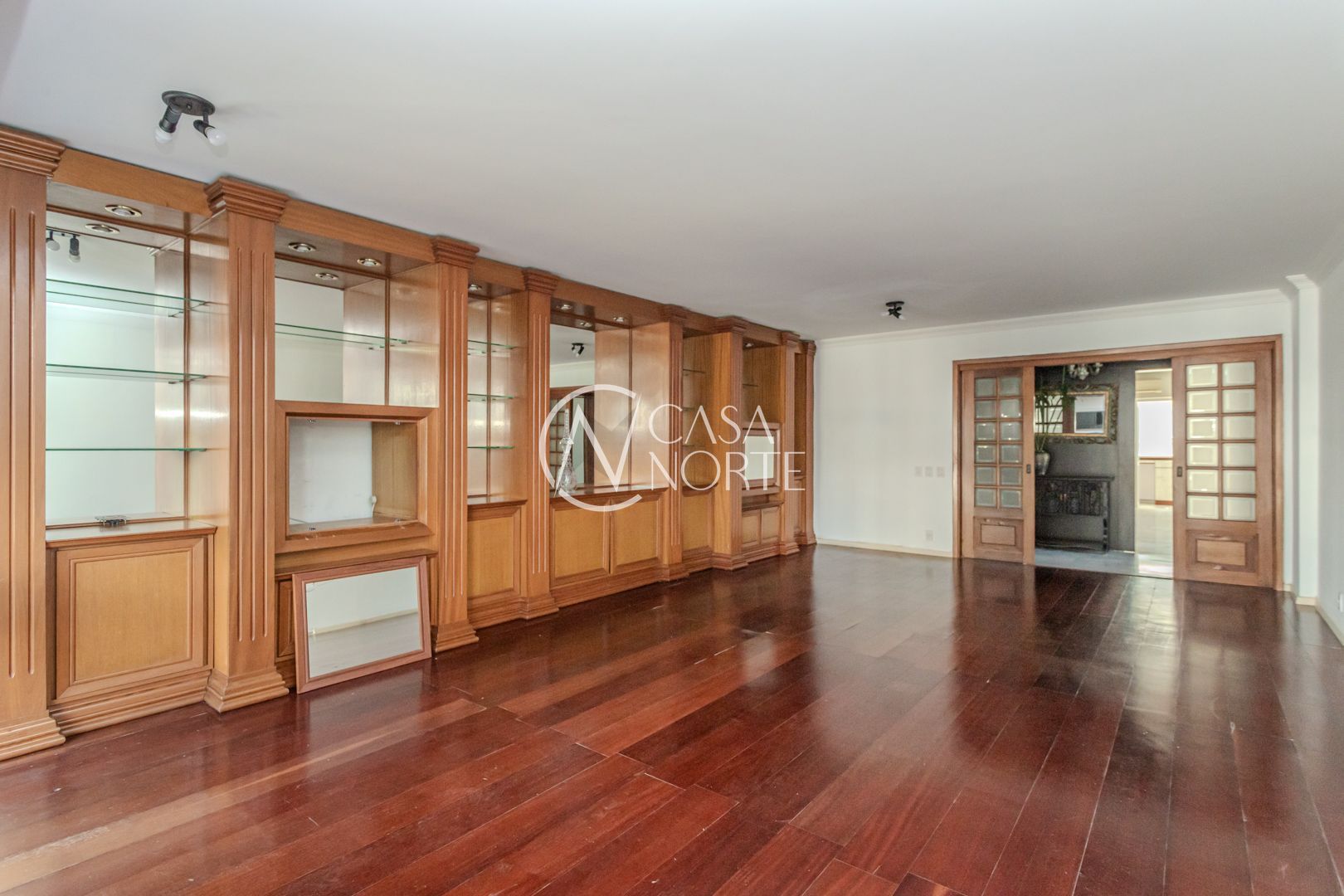 Apartamento à venda com 3 quartos, 168m², 1 suíte, 1 vaga, Rua Doutor Timóteo no bairro Moinhos de Vento em Porto Alegre