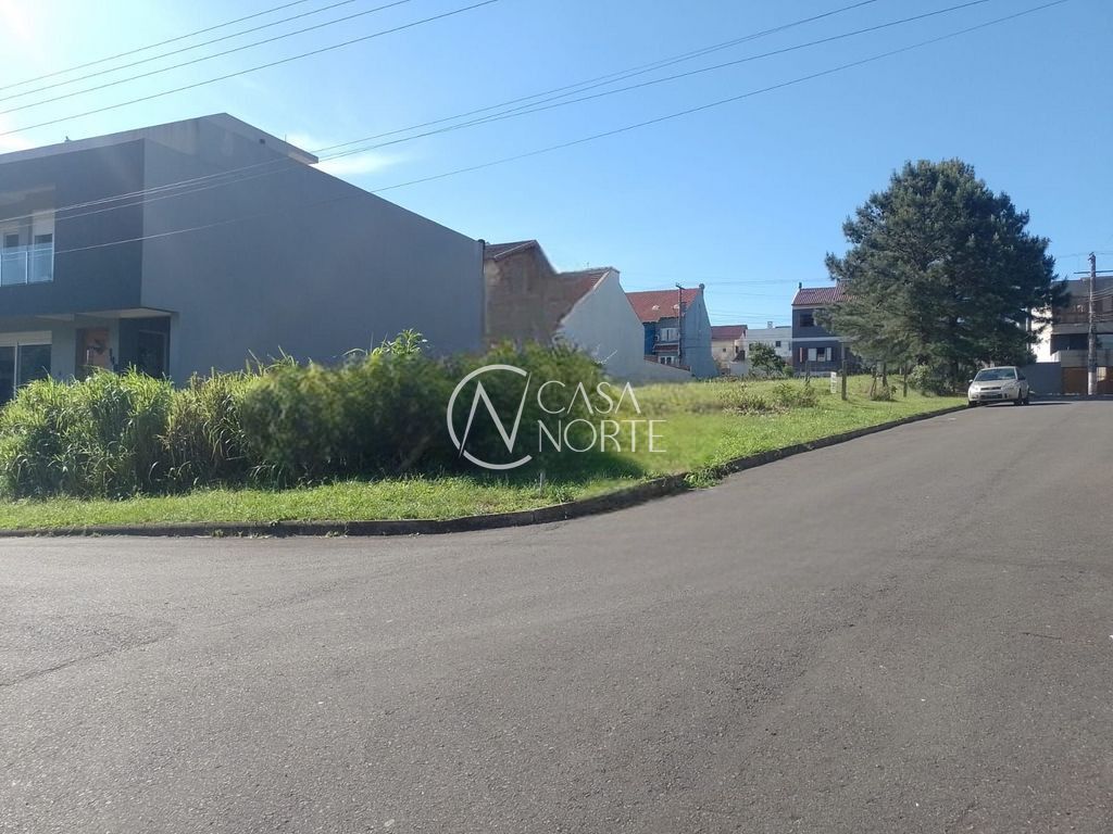 Terreno à venda  com 307m², Rua João Baptista Tedesco no bairro Mário Quintana em Porto Alegre