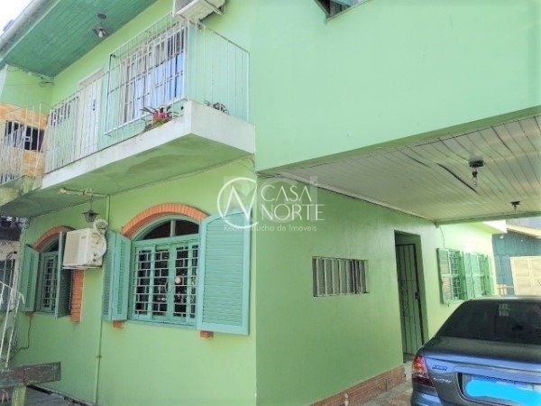 Casa à venda com 4 quartos, 120m², 2 vagas, Avenida Montenegro no bairro Petrópolis em Porto Alegre