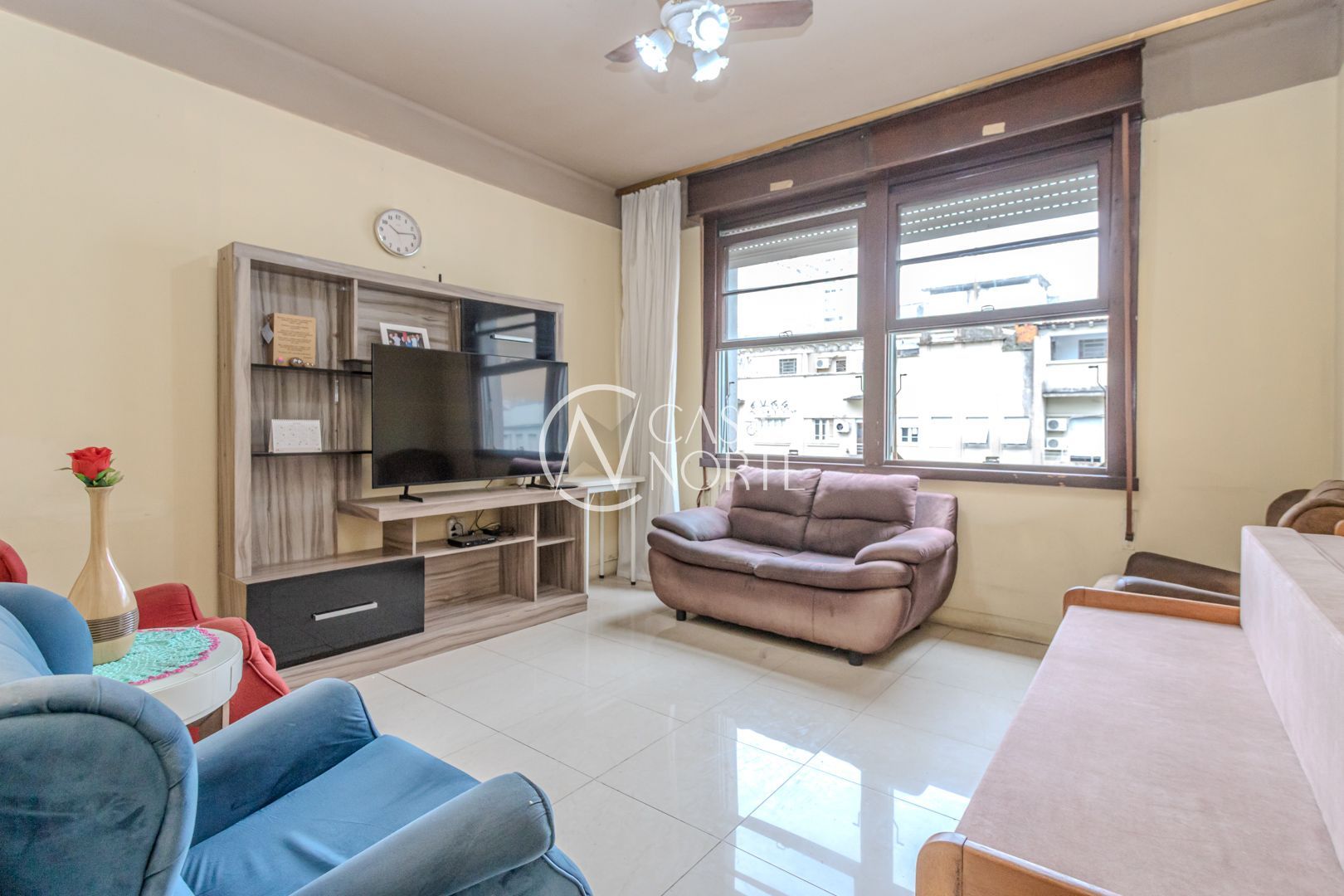 Apartamento à venda com 4 quartos, 120m², Avenida Borges de Medeiros no bairro Centro Histórico em Porto Alegre