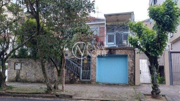 Casa à venda com 3 quartos, 220m², 2 vagas, Rua Visconde de Duprat no bairro Petrópolis em Porto Alegre