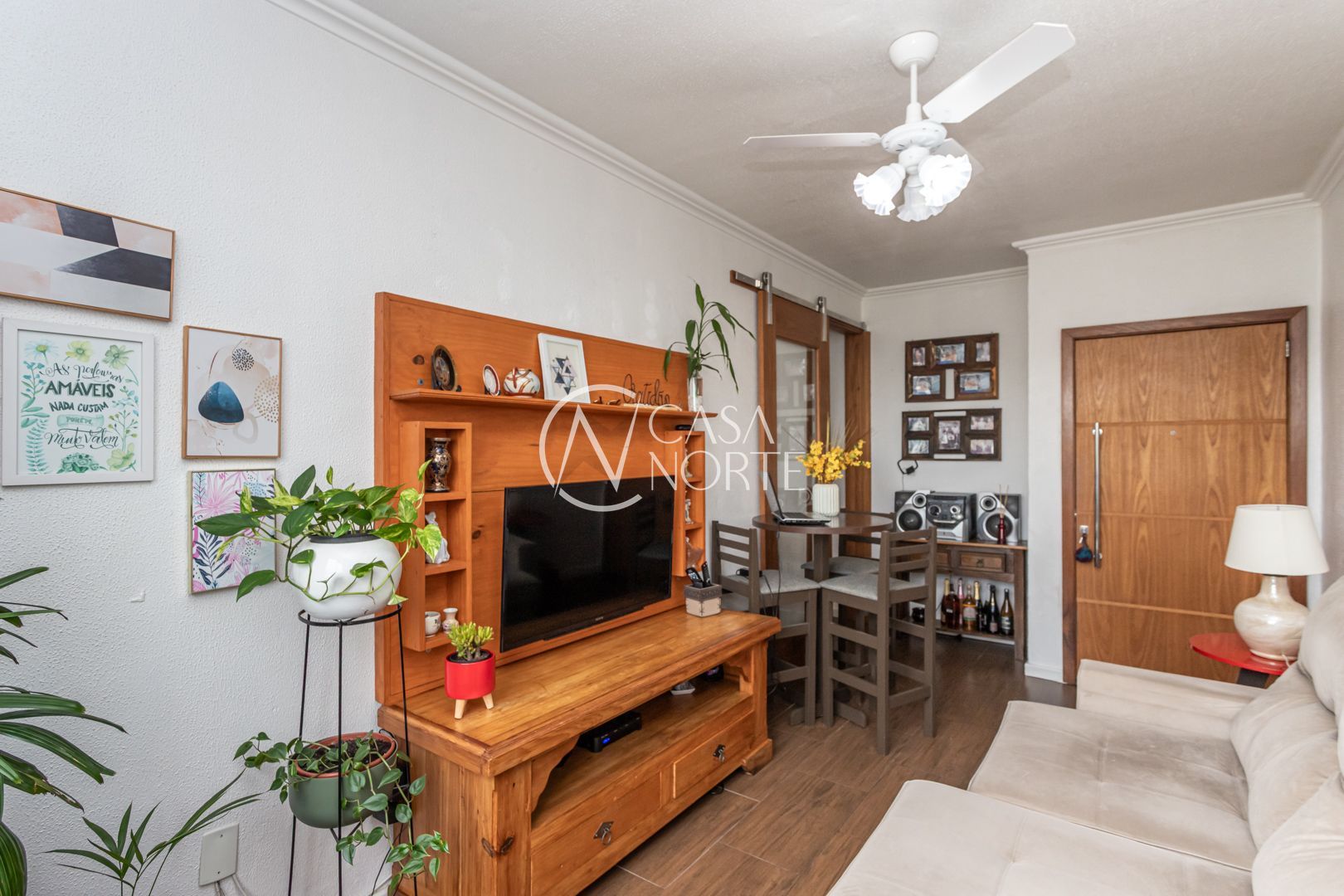 Apartamento à venda com 2 quartos, 67m², 1 vaga, Rua Doutor Otávio Santos no bairro Jardim Sabará em Porto Alegre