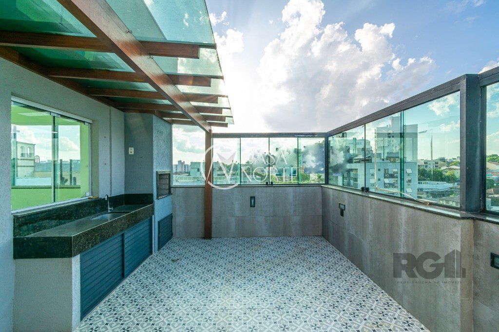 Cobertura à venda com 3 quartos, 156m², 1 suíte, 2 vagas, Rua Domingos Rubbo no bairro Cristo Redentor em Porto Alegre