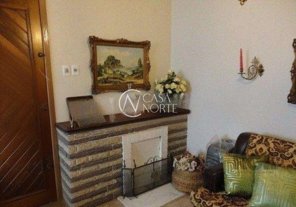 Casa à venda com 3 quartos, 217m², 1 suíte, 3 vagas, Rua Doutor João Dutra no bairro Petrópolis em Porto Alegre