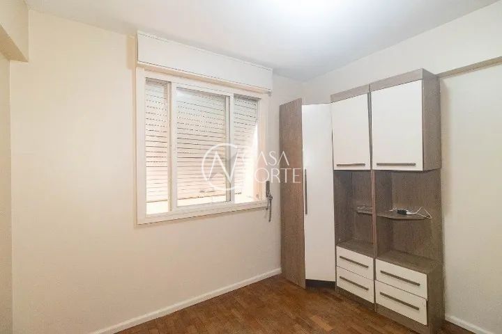 Apartamento à venda com 2 quartos, 54m², Avenida Cristóvão Colombo no bairro Independência em Porto Alegre