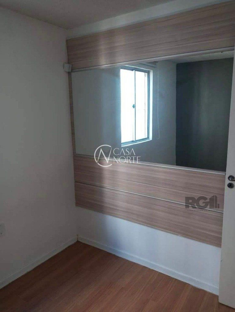Apartamento à venda com 2 quartos, 38m², 1 vaga, Avenida Juscelino Kubitschek de Oliveira no bairro Jardim Leopoldina em Porto Alegre