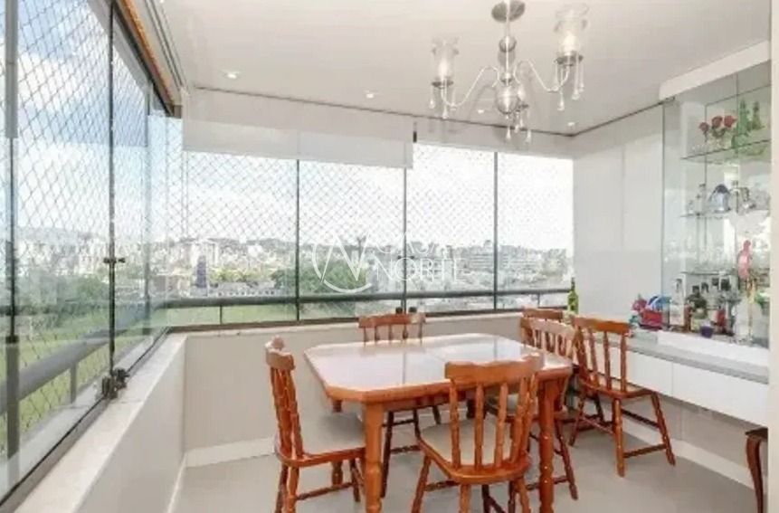Cobertura à venda com 3 quartos, 180m², 1 suíte, 2 vagas, Rua Doutor Alcides Cruz no bairro Rio Branco em Porto Alegre