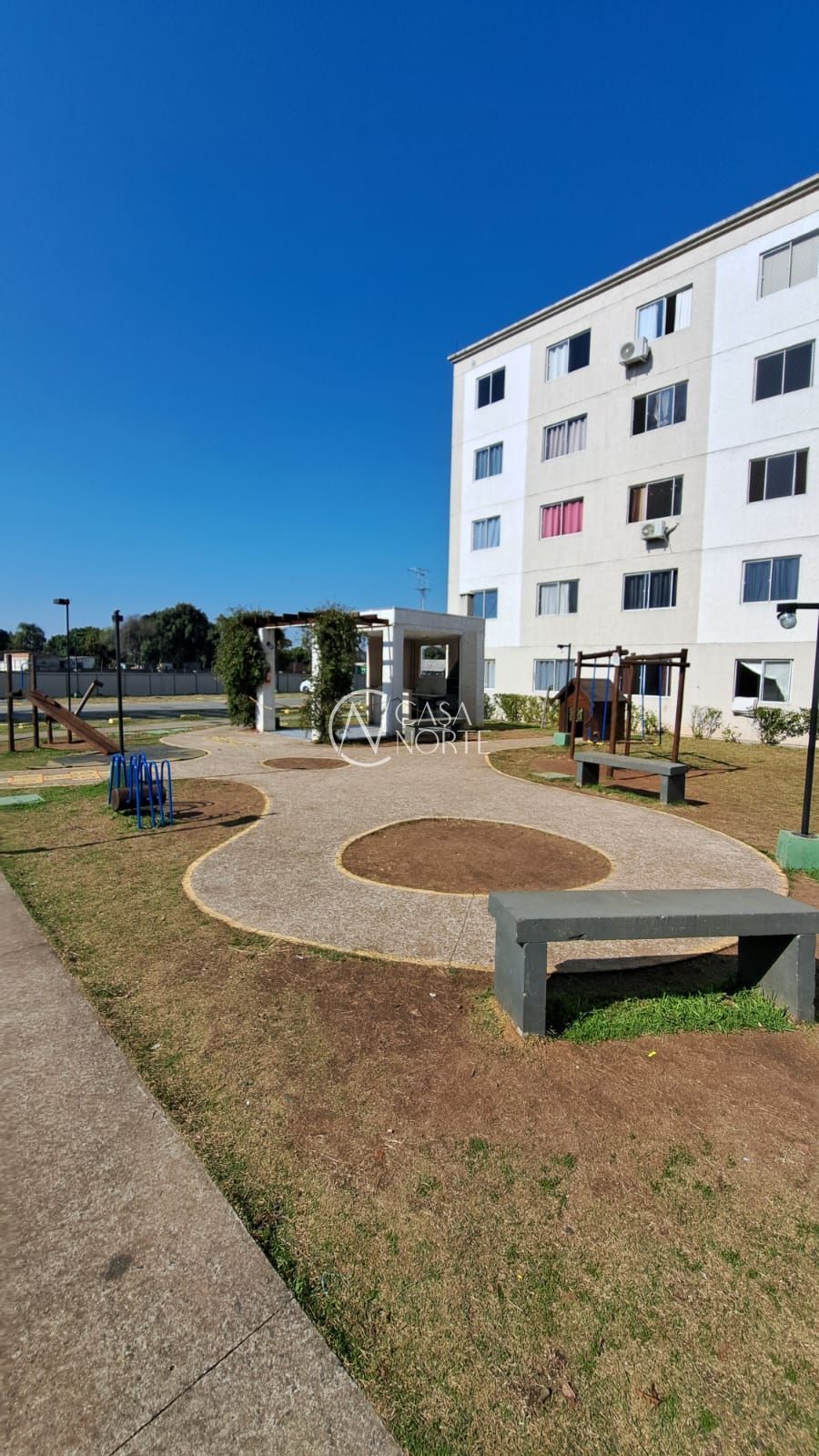Apartamento à venda com 2 quartos, 41m², 1 vaga, Rua dos Maias no bairro Rubem Berta em Porto Alegre