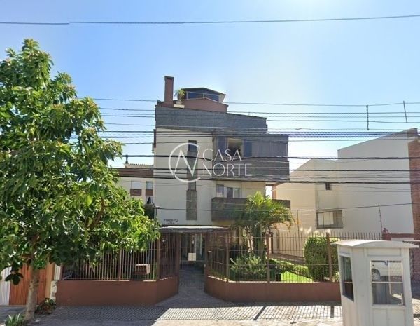 Cobertura à venda com 3 quartos, 170m², 1 suíte, 1 vaga, Rua Miguel Couto no bairro Menino Deus em Porto Alegre