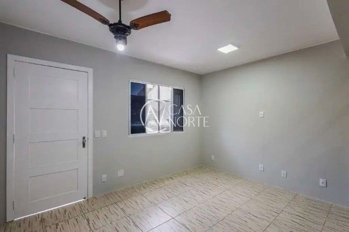 Casa de Condomínio à venda com 3 quartos, 79m², 1 suíte, 1 vaga, Avenida José Aloísio Filho no bairro Humaitá em Porto Alegre