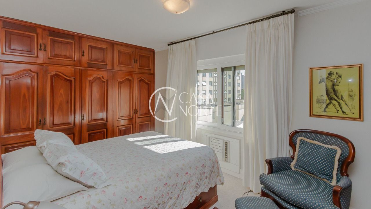 Apartamento à venda com 3 quartos, 121m², 1 suíte, 1 vaga, Rua Coronel Corte Real no bairro Petrópolis em Porto Alegre