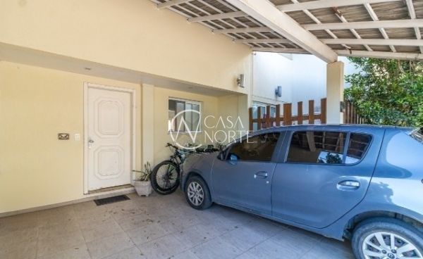 Casa de Condomínio à venda com 4 quartos, 179m², 1 suíte, 2 vagas, Avenida Engenheiro Ludolfo Boehl no bairro Teresópolis em Porto Alegre