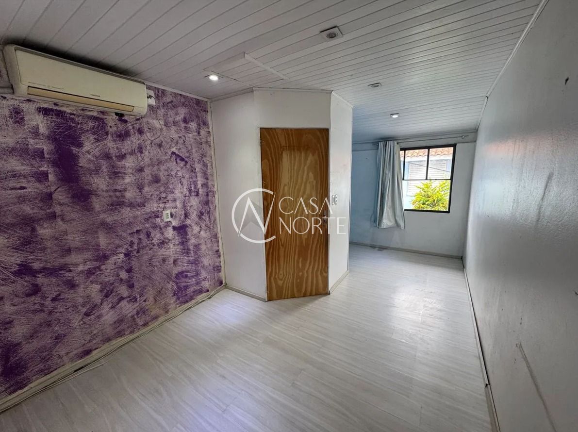 Casa de Condomínio à venda com 2 quartos, 40m², 1 vaga, Rua Deputado Cunha Bueno no bairro Vila Nova em Porto Alegre