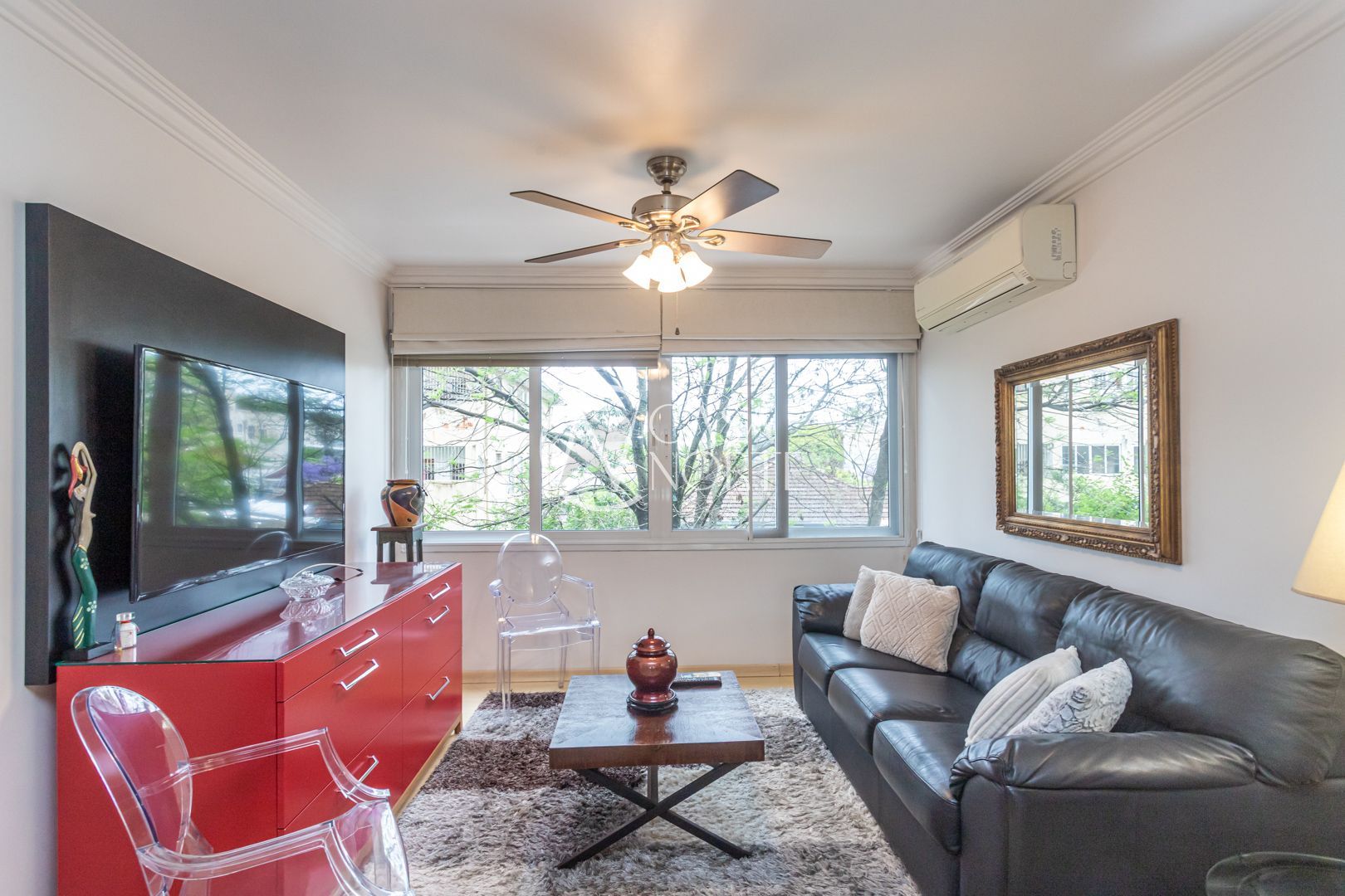 Apartamento à venda com 2 quartos, 67m², 1 suíte, 1 vaga, Rua Félix da Cunha no bairro Moinhos de Vento em Porto Alegre