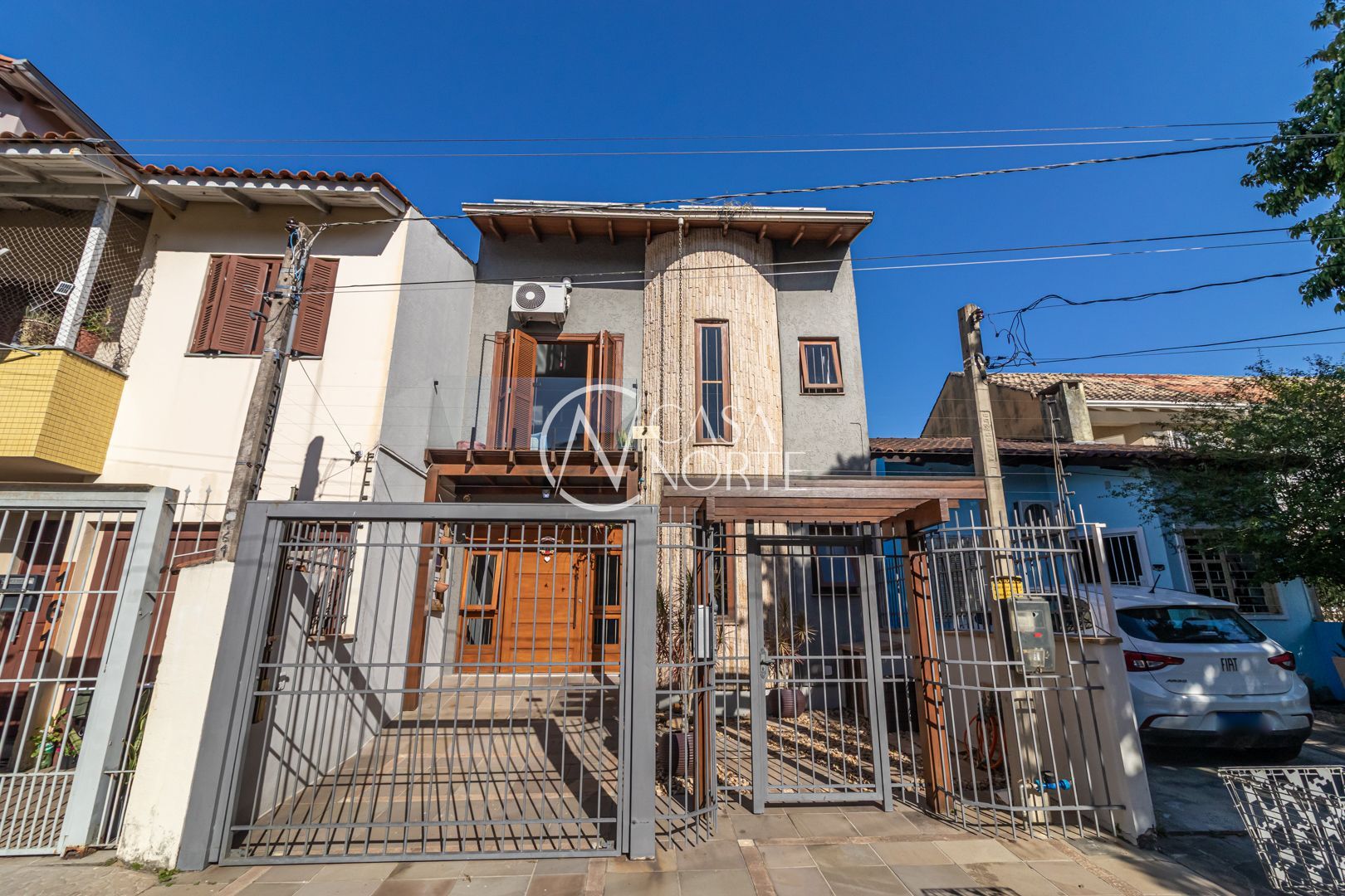 Casa à venda com 3 quartos, 141m², 2 suítes, 1 vaga, Rua Romano Rolando Botin no bairro Hípica em Porto Alegre