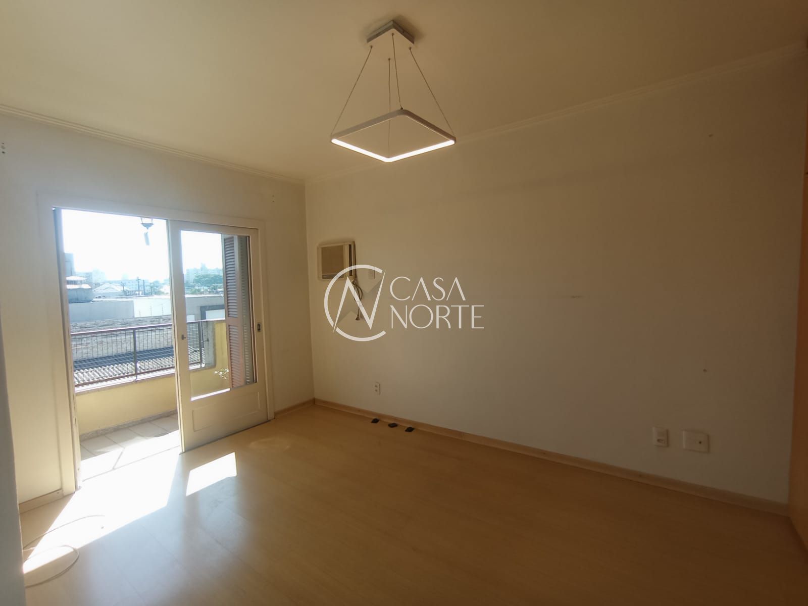 Apartamento à venda com 2 quartos, 89m², 1 suíte, 1 vaga, Rua Campos Elíseos no bairro Teresópolis em Porto Alegre