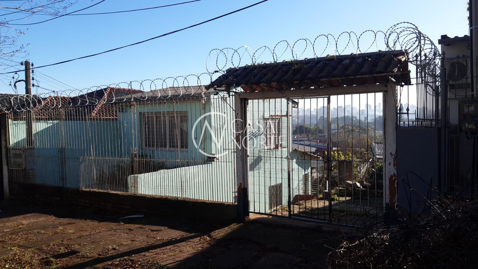 Casa à venda com 2 quartos, 90m², 5 vagas, Rua Coronel José Rodrigues Sobral no bairro Partenon em Porto Alegre
