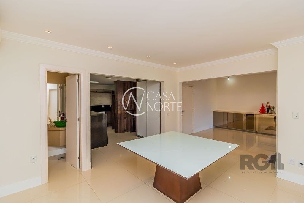 Apartamento à venda com 3 quartos, 153m², 1 suíte, 1 vaga, Rua Riachuelo no bairro Centro Histórico em Porto Alegre