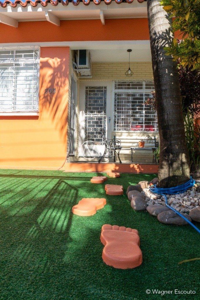 Casa à venda com 3 quartos, 197m², 1 suíte, 4 vagas, Rua Alfredo Varela no bairro Teresópolis em Porto Alegre