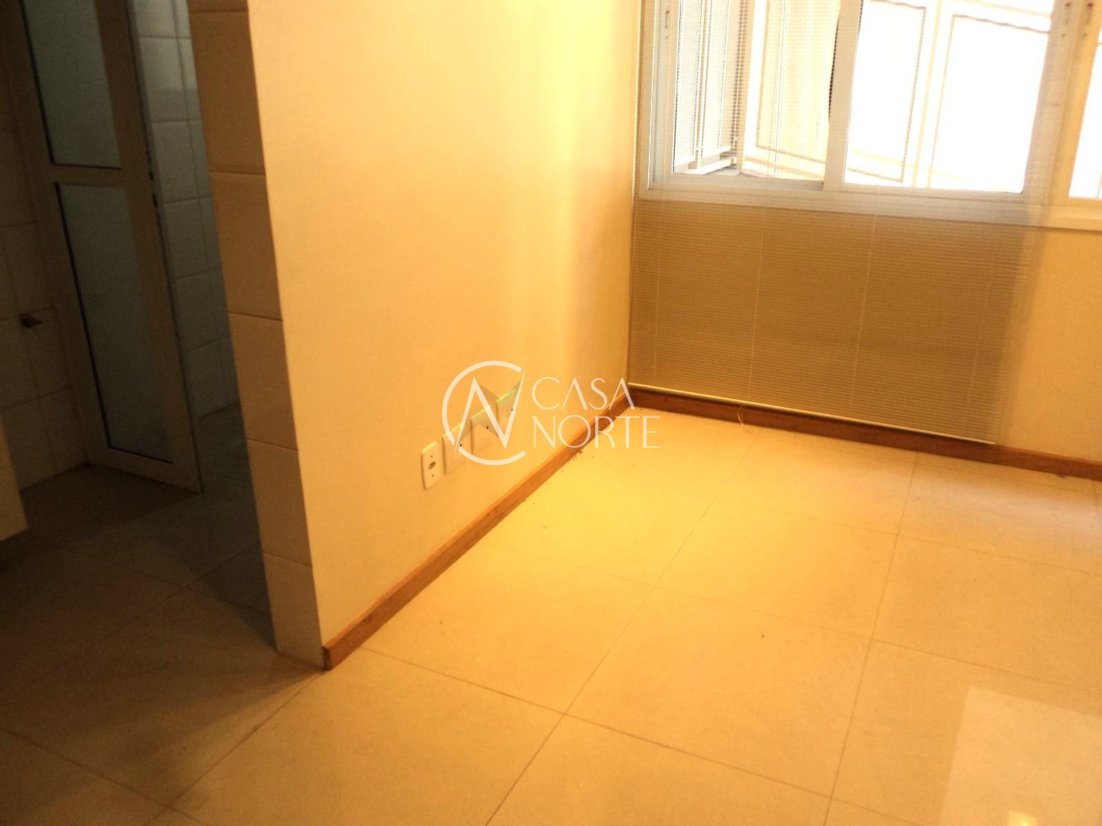 Apartamento à venda com 2 quartos, 58m², 1 suíte, 1 vaga, Avenida Osvaldo Aranha no bairro Bom Fim em Porto Alegre