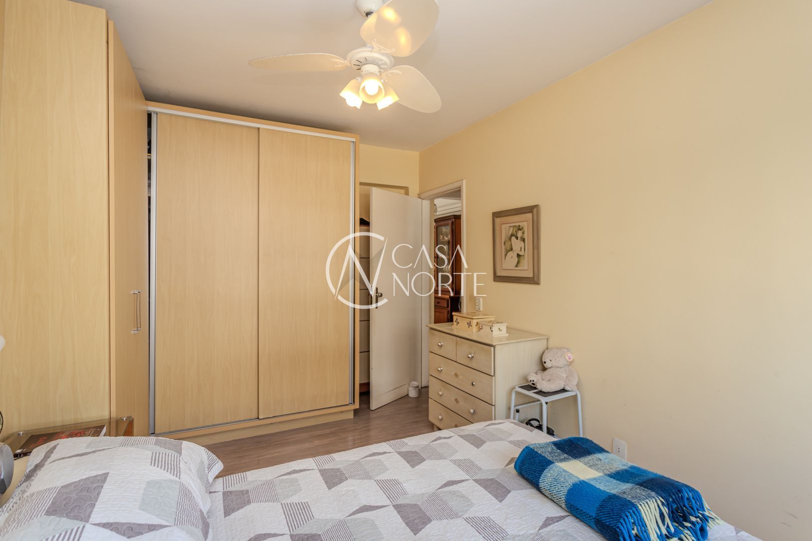 Apartamento à venda com 2 quartos, 66m², 1 vaga, Rua Dona Oti no bairro Petrópolis em Porto Alegre