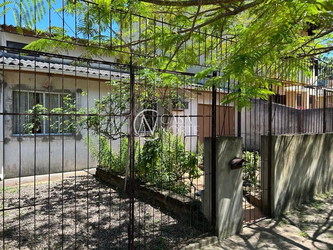 Casa à venda com 2 quartos, 100m², 2 vagas, Rua Coelho da Costa no bairro Nonoai em Porto Alegre