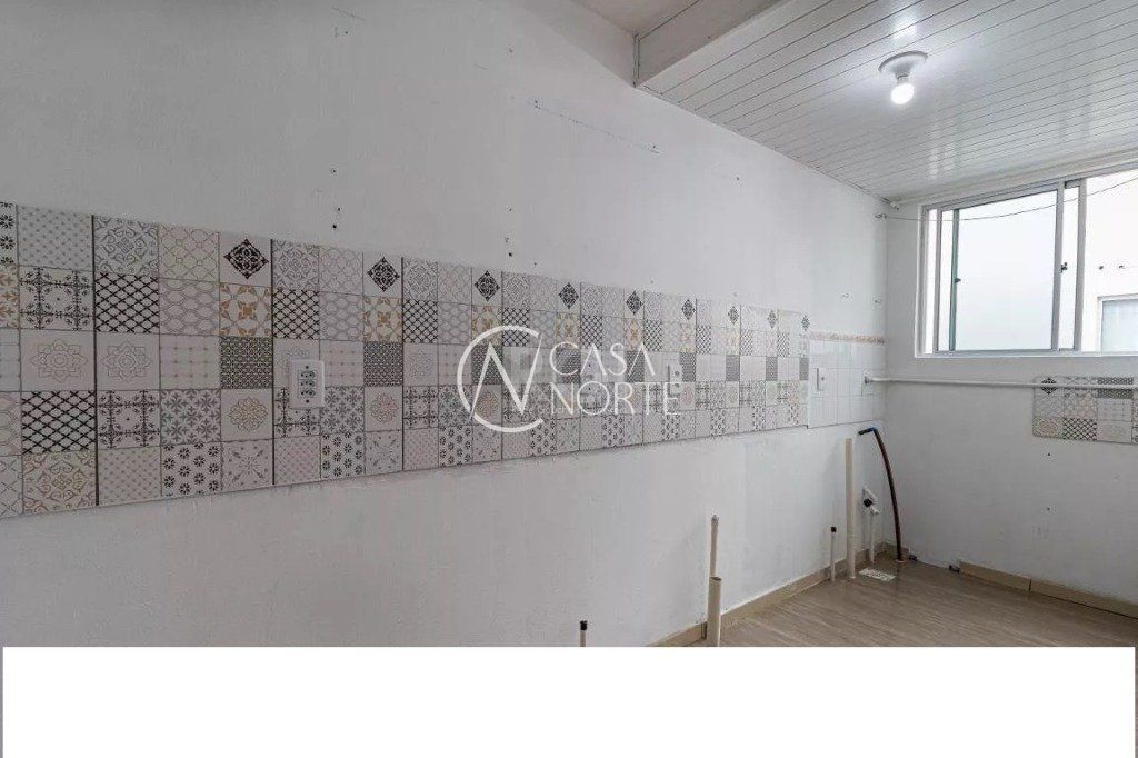 Apartamento à venda com 2 quartos, 37m², 1 vaga, Rua José Barcellos Garcia no bairro Rubem Berta em Porto Alegre