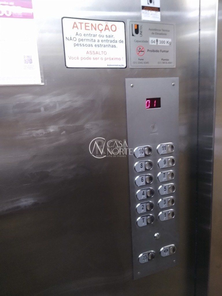 Apartamento à venda com 1 quarto, 27m², Avenida Cristovao Colombo no bairro Floresta em Porto Alegre