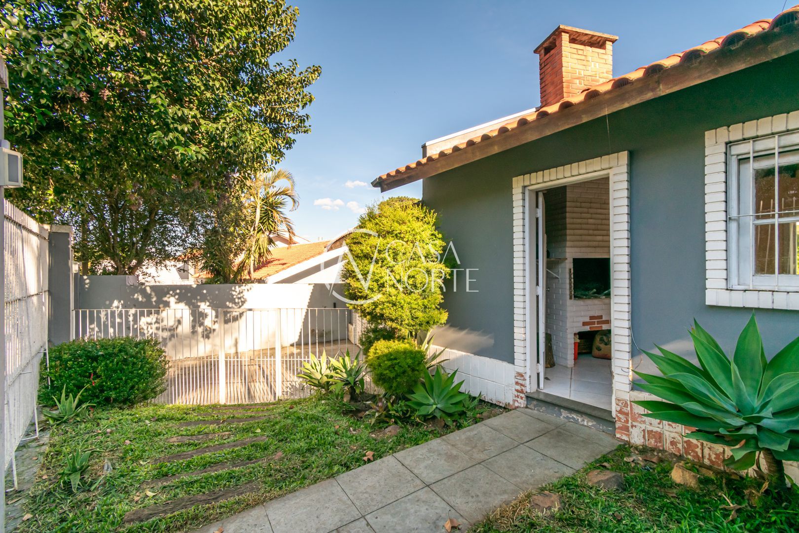 Casa à venda com 4 quartos, 334m², 2 suítes, 2 vagas, Rua José Pedro de Moura no bairro Ipanema em Porto Alegre