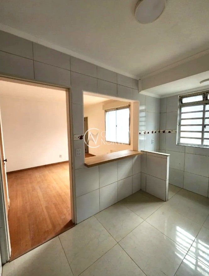 Apartamento à venda com 2 quartos, 52m², 1 vaga, Avenida Professor Oscar Pereira no bairro Santo Antônio em Porto Alegre