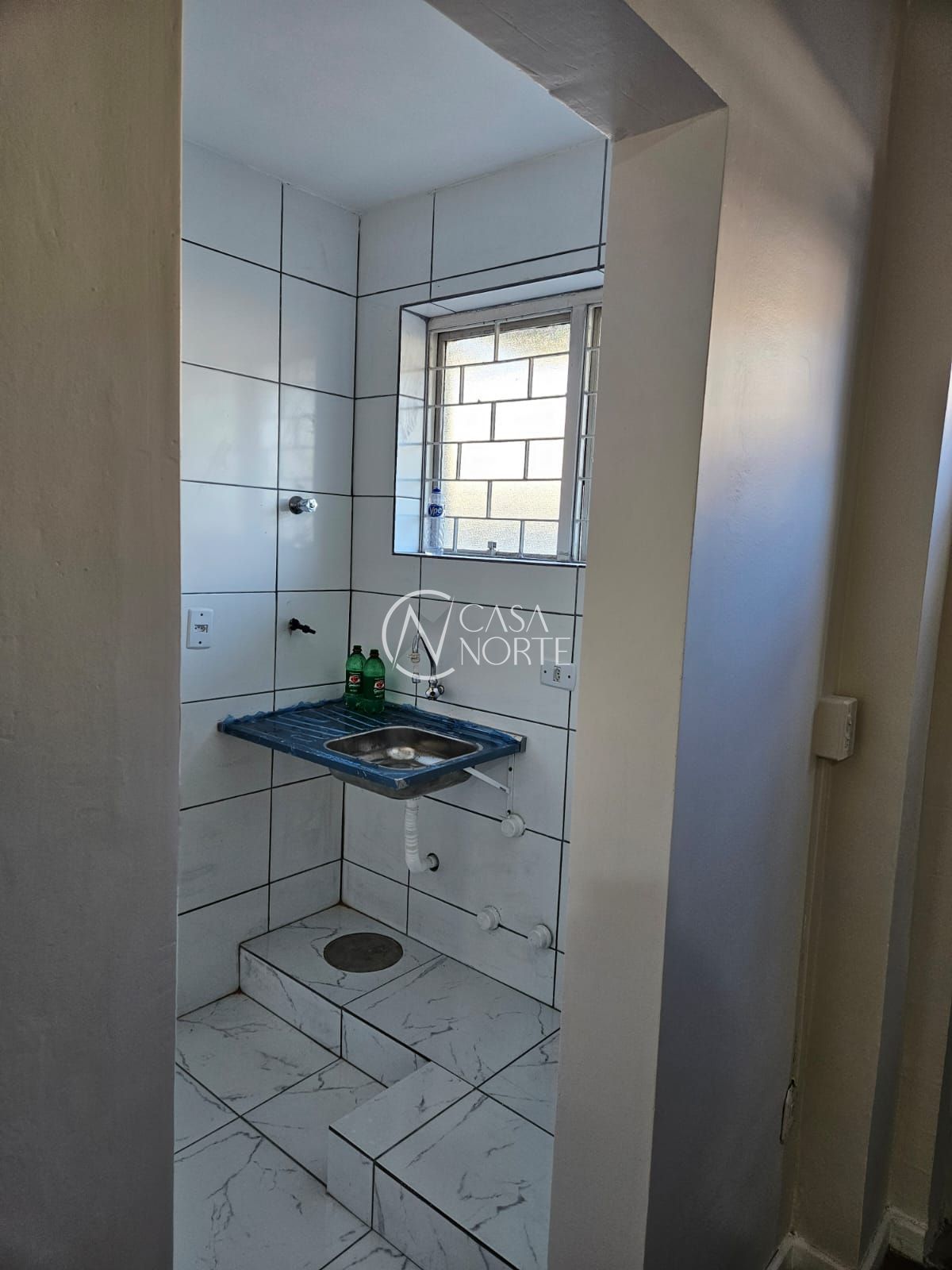 Kitnet à venda com 1 quarto, 26m², Rua Dona Alzira no bairro Sarandi em Porto Alegre