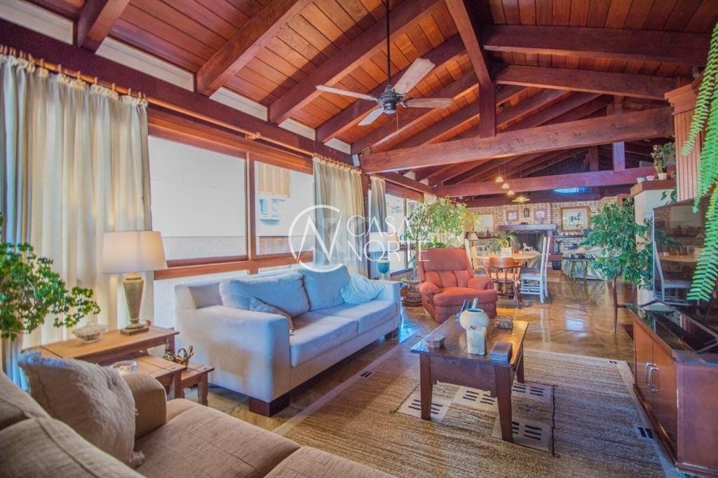 Duplex à venda com 5 quartos, 670m², 2 suítes, 2 vagas, Avenida Encantado no bairro Petrópolis em Porto Alegre