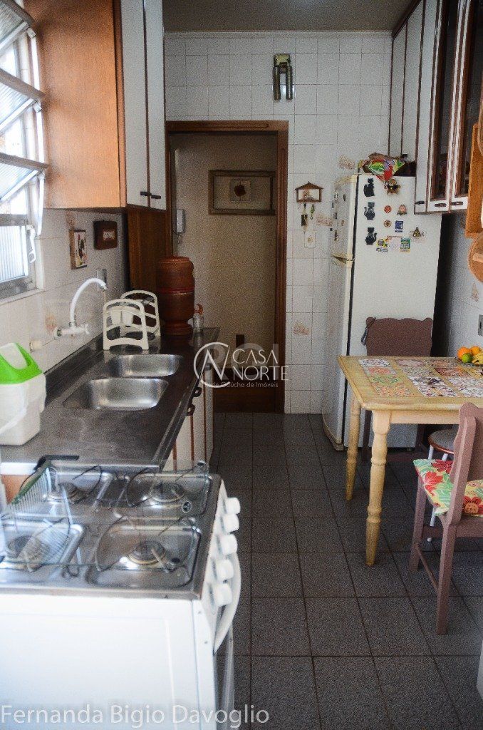 Apartamento à venda com 3 quartos, 150m², Rua Marcelo Gama no bairro São João em Porto Alegre