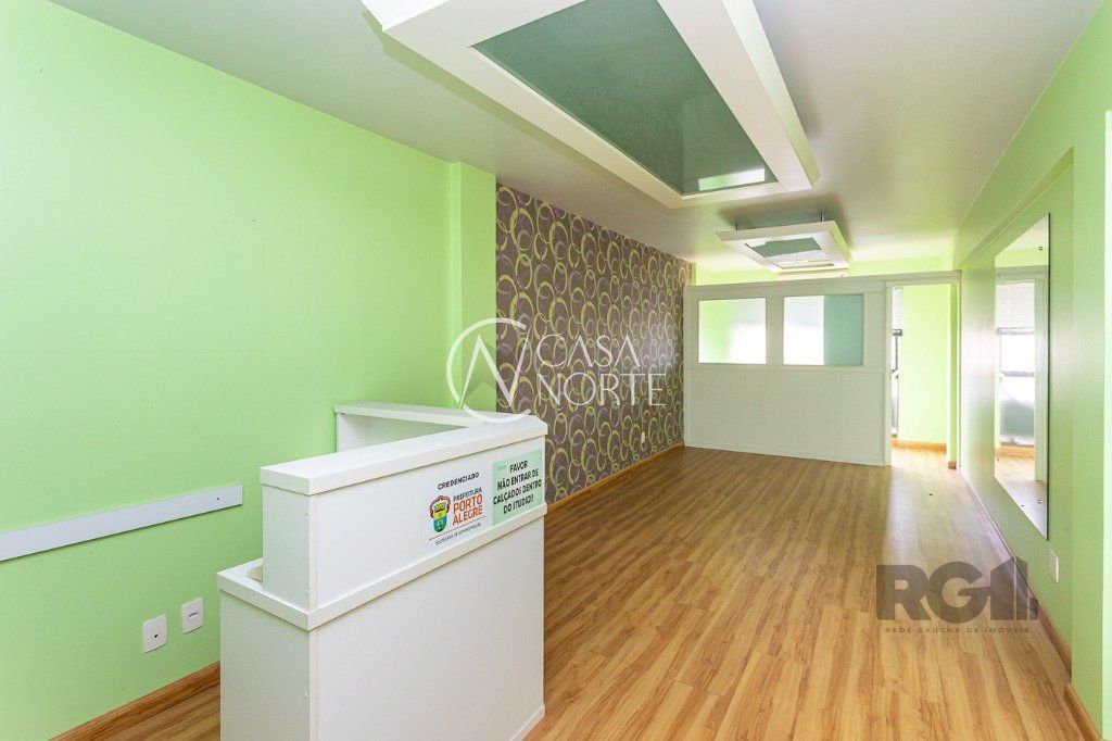 Sala Comercial à venda com 1 quarto, 34m², Avenida Ipiranga no bairro Menino Deus em Porto Alegre